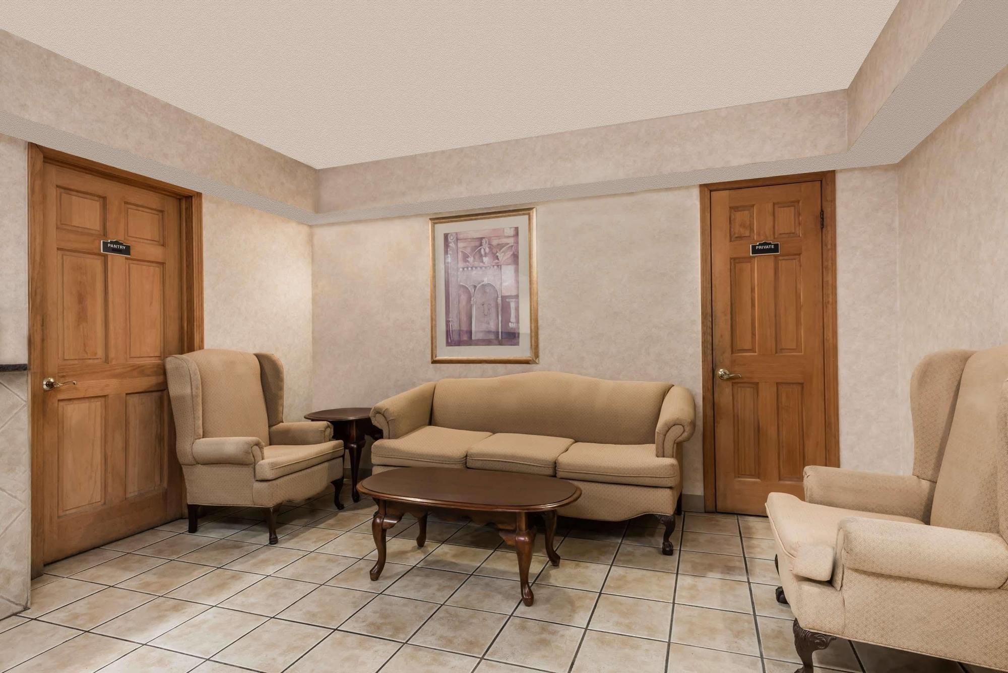 Days Inn By Wyndham Lenox Ma Экстерьер фото