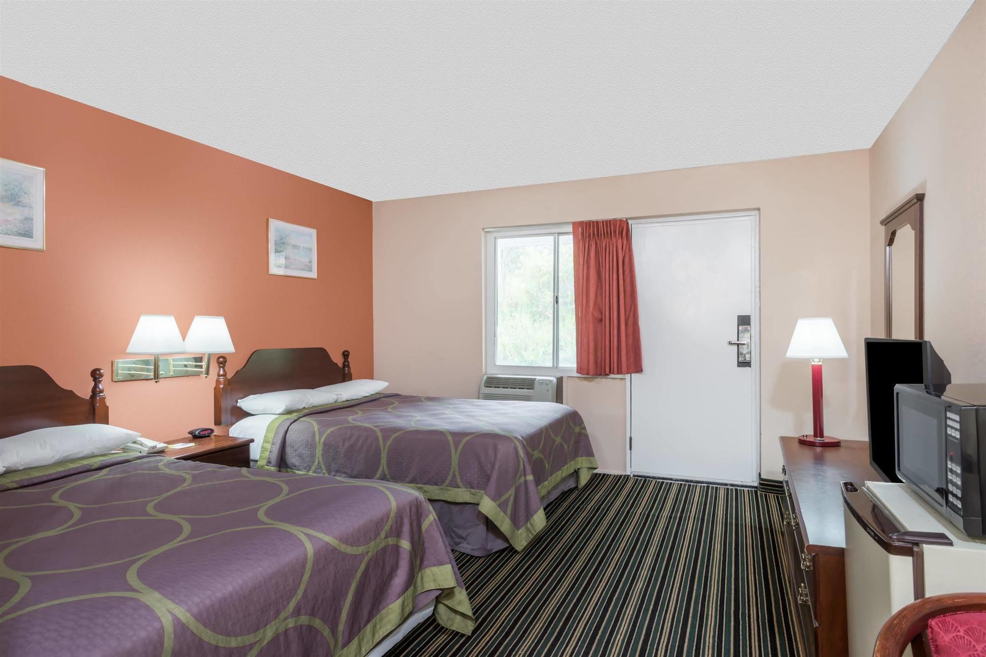Days Inn By Wyndham Lenox Ma Экстерьер фото